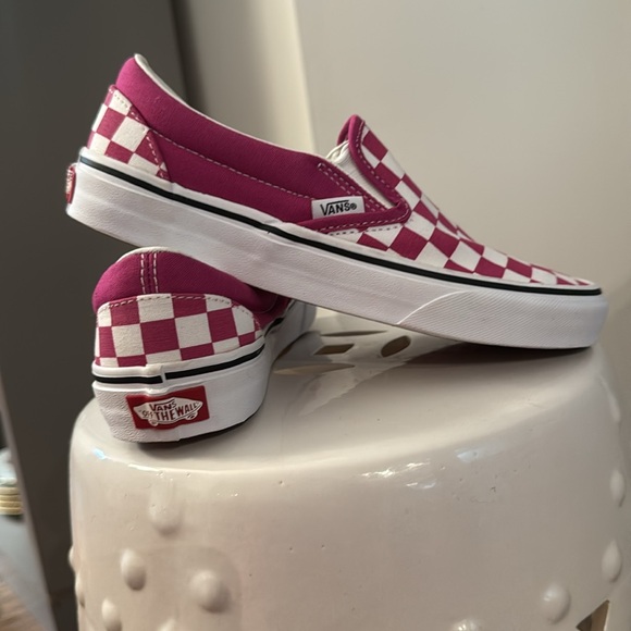 Fuchsia vans size 6 in women’s new without tags - Picture 4 of 5